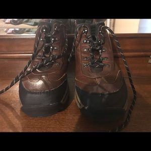 Like new leather Timberland  boots for boys!
